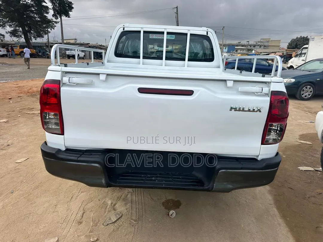 Toyota Hilux 2024 Blanc