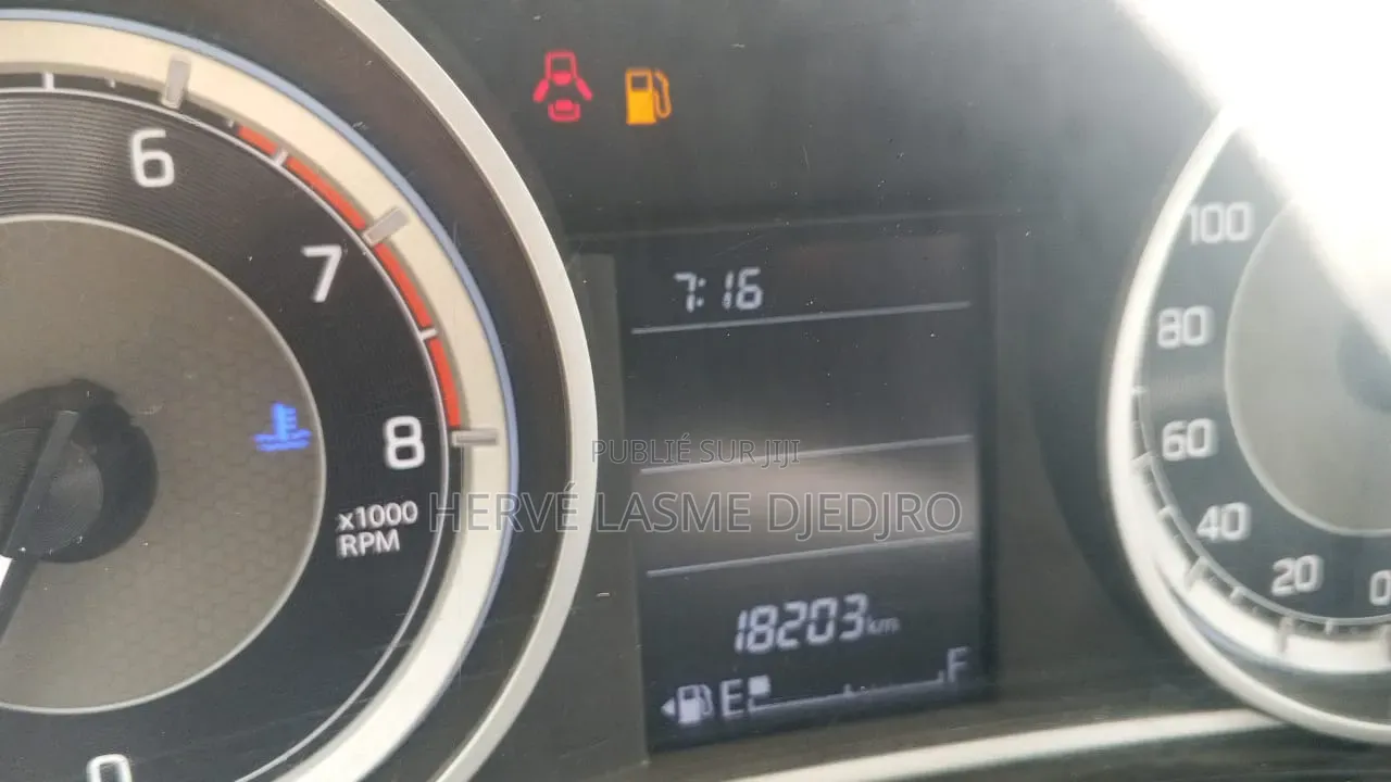 Suzuki Dzire 2024 Doré