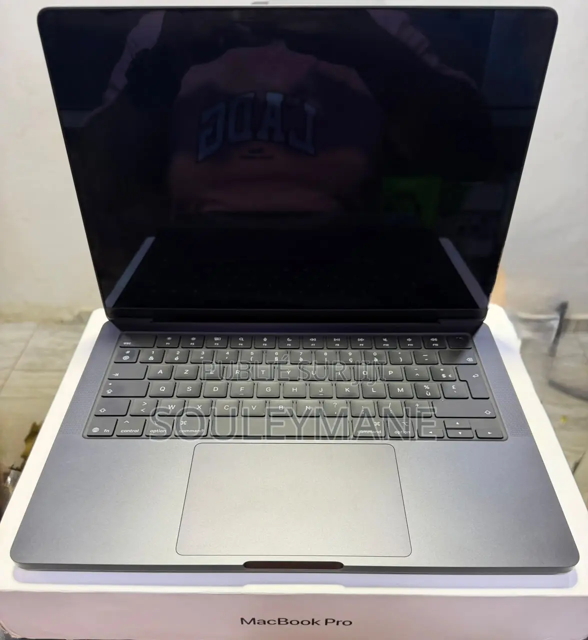 Nouveau Apple MacBook Pro 2025 M5 16GB Apple M5 Pro SSD 1T