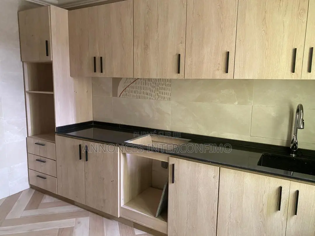 2chbre Appartement dans Interconfimo Sarl, Cocody à Louer