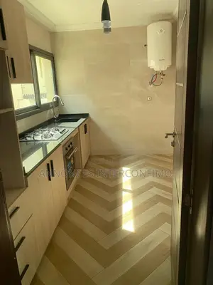 2chbre Appartement dans Interconfimo Sarl, Cocody à Louer