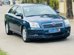 Toyota Avensis 2005 Bleu