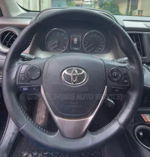 Toyota RAV4 2018 Noir