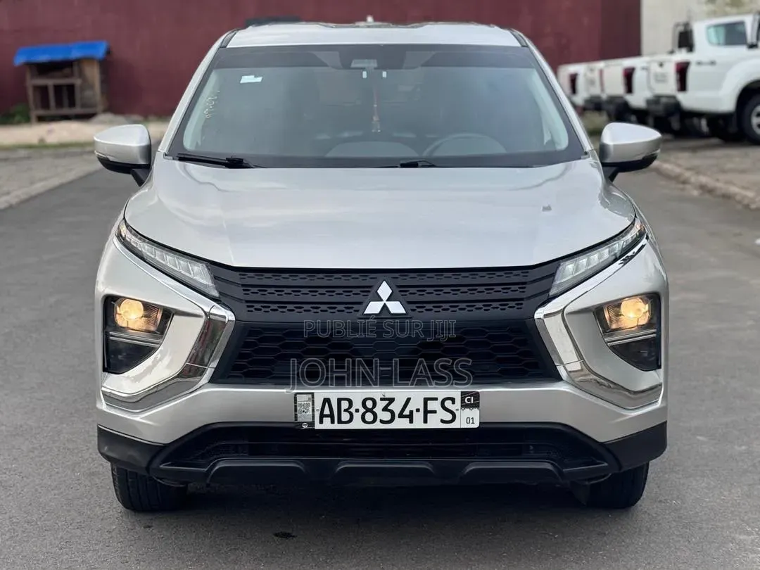 Mitsubishi Eclipse Cross 2022 Gris