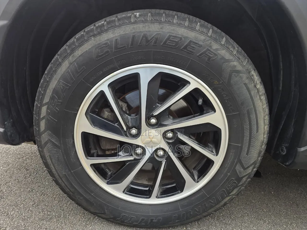 Mitsubishi Eclipse Cross 2022 Gris