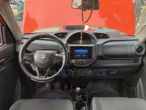 Suzuki S-Presso 2024 Orange