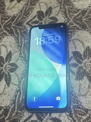 Apple iPhone 11 64 GB Noir