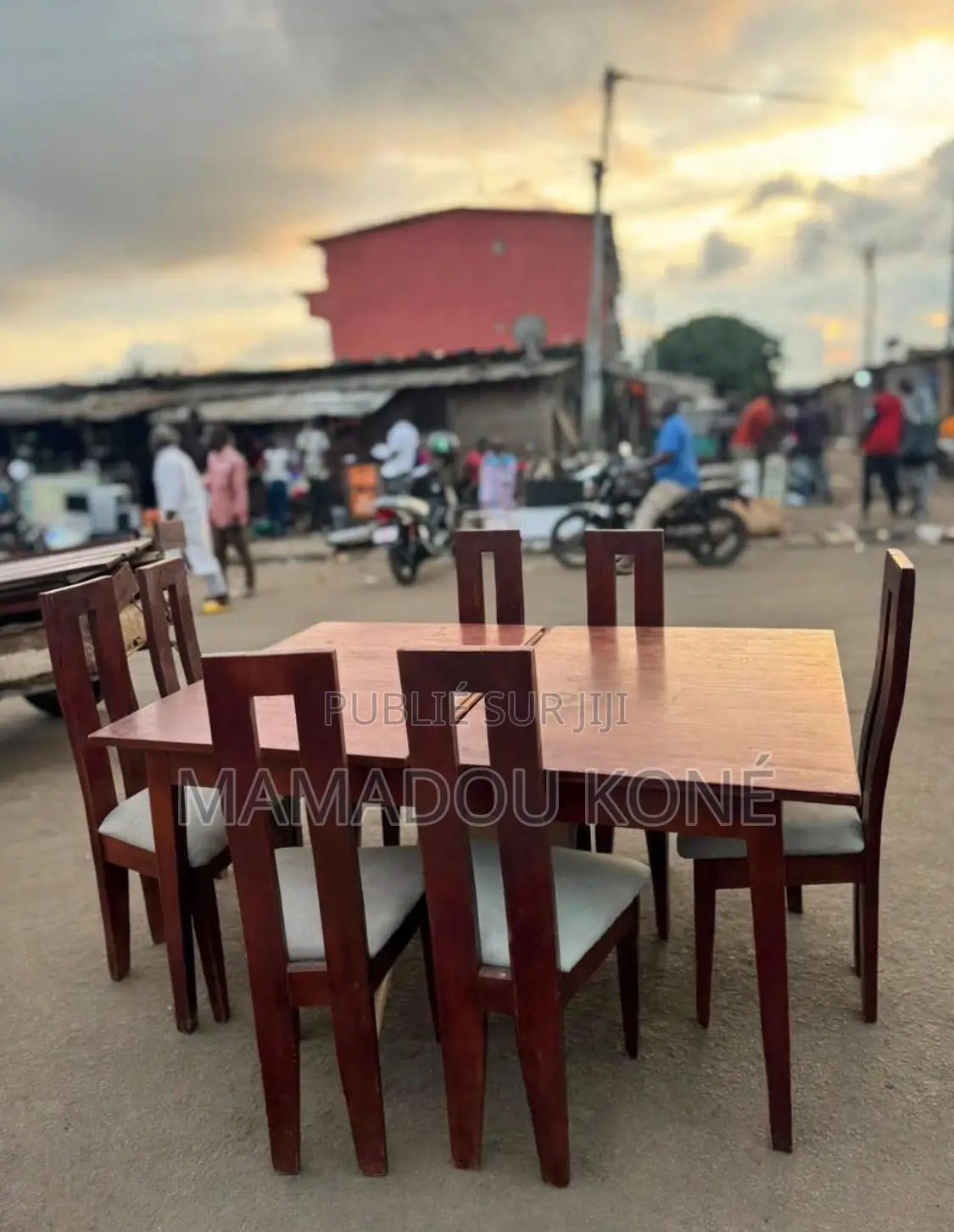 Table a Mangé Plus 06 Chaises