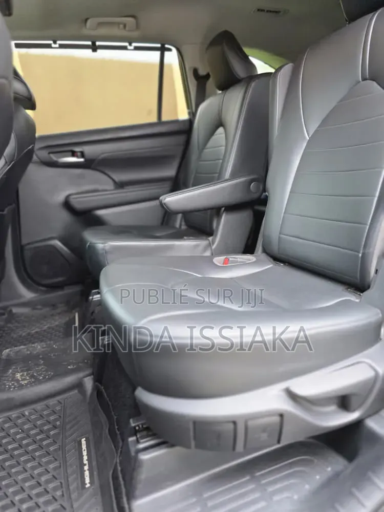 Toyota Highlander 2021 Gris