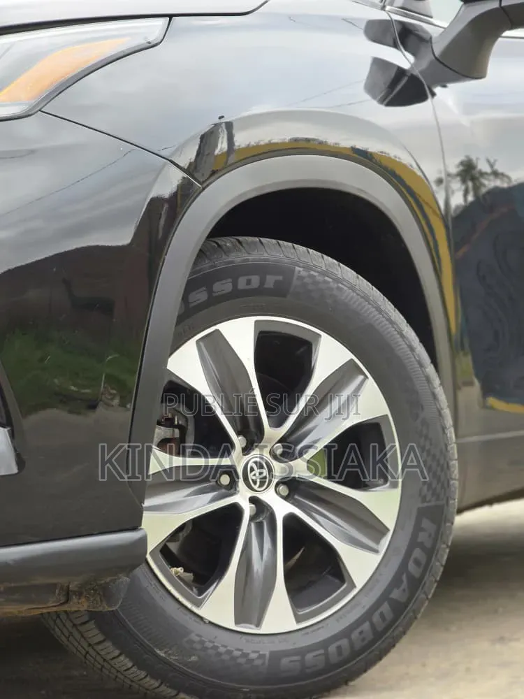 Toyota Highlander 2021 Gris