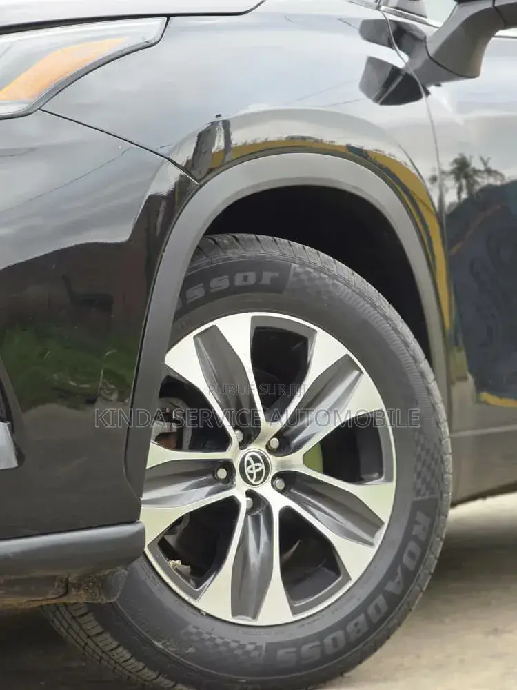 Toyota Highlander 2021 Gris