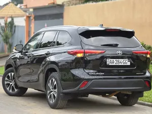 Toyota Highlander 2021 Gris