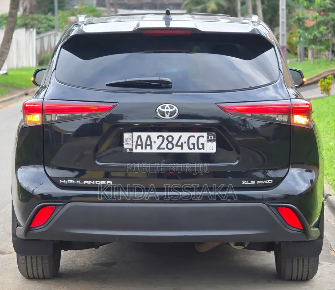 Toyota Highlander 2021 Gris