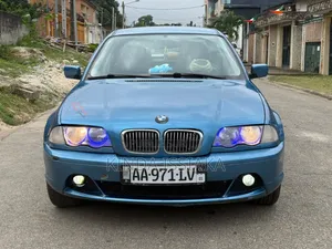 BMW 318i 2002 Bleu