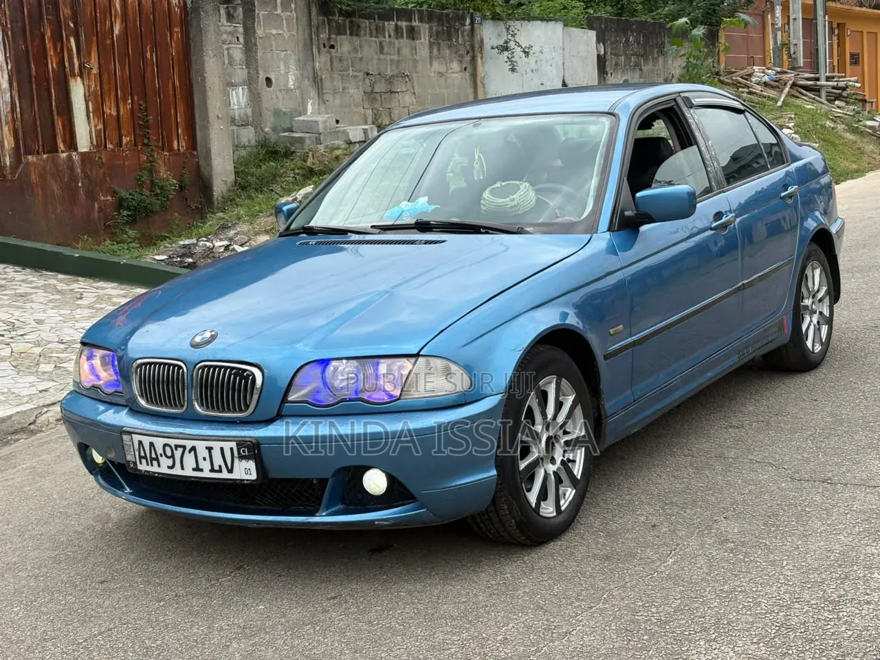 BMW 318i 2002 Bleu