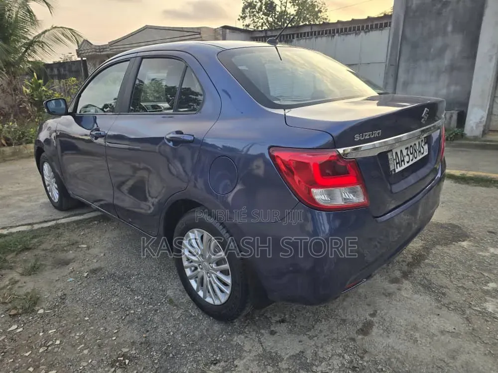 Suzuki Dzire 2023 Bleu