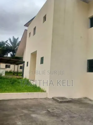 14chbre Duplex dans Francis Gweh, Cocody à Louer