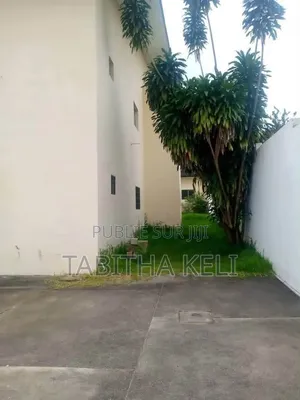 14chbre Duplex dans Francis Gweh, Cocody à Louer