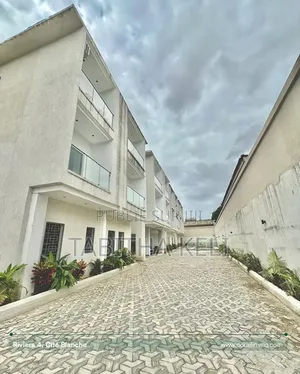 3chbre Appartement dans Cocody à Louer