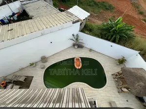 8chbre Duplex dans Cocody à Louer