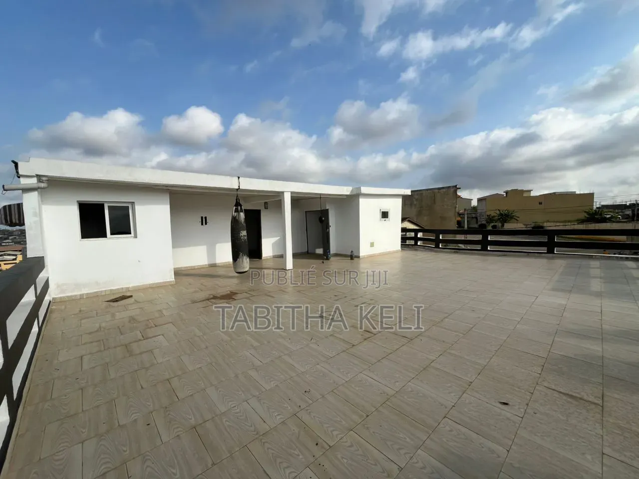 8chbre Duplex dans Cocody à Louer