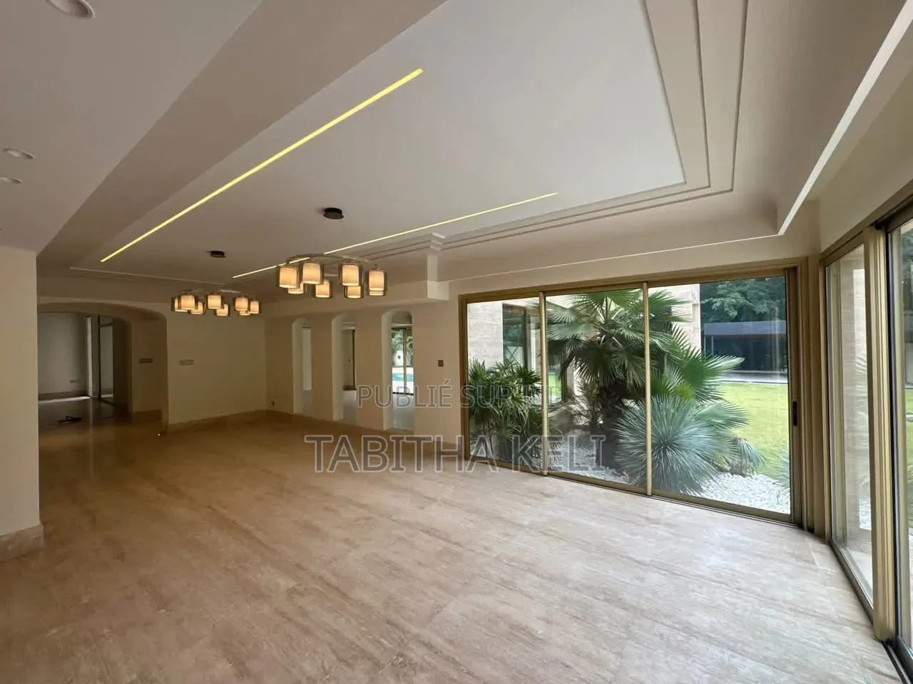 8chbre Duplex dans Cocody à Louer