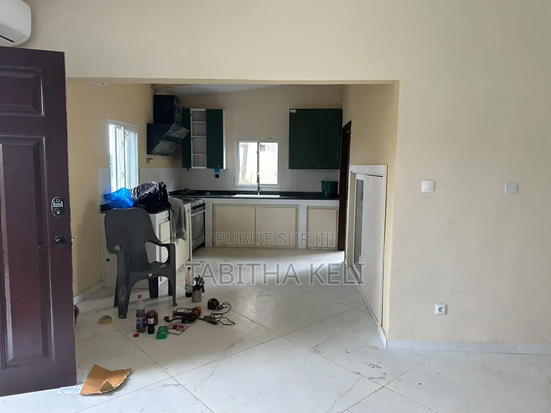 4chbre Duplex dans Cocody à Vendre