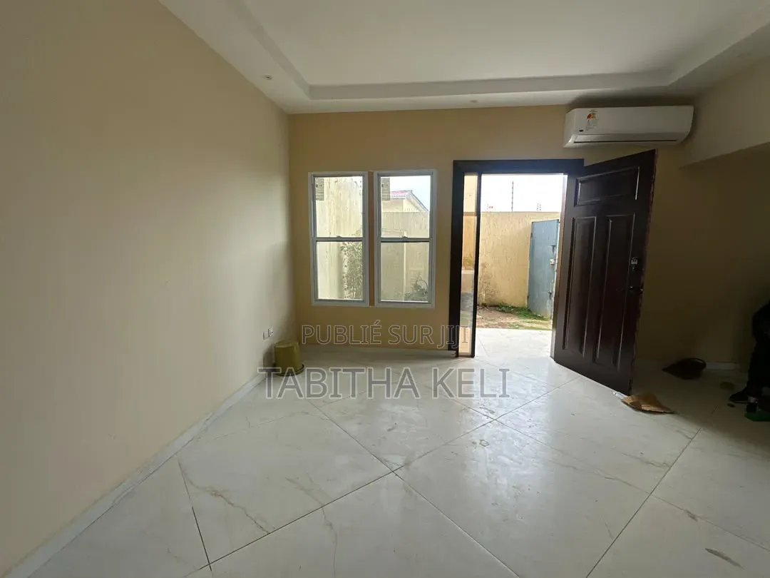 4chbre Duplex dans Cocody à Vendre