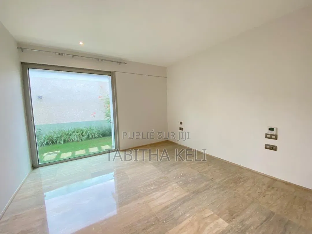 3chbre Appartement dans Cocody à Louer