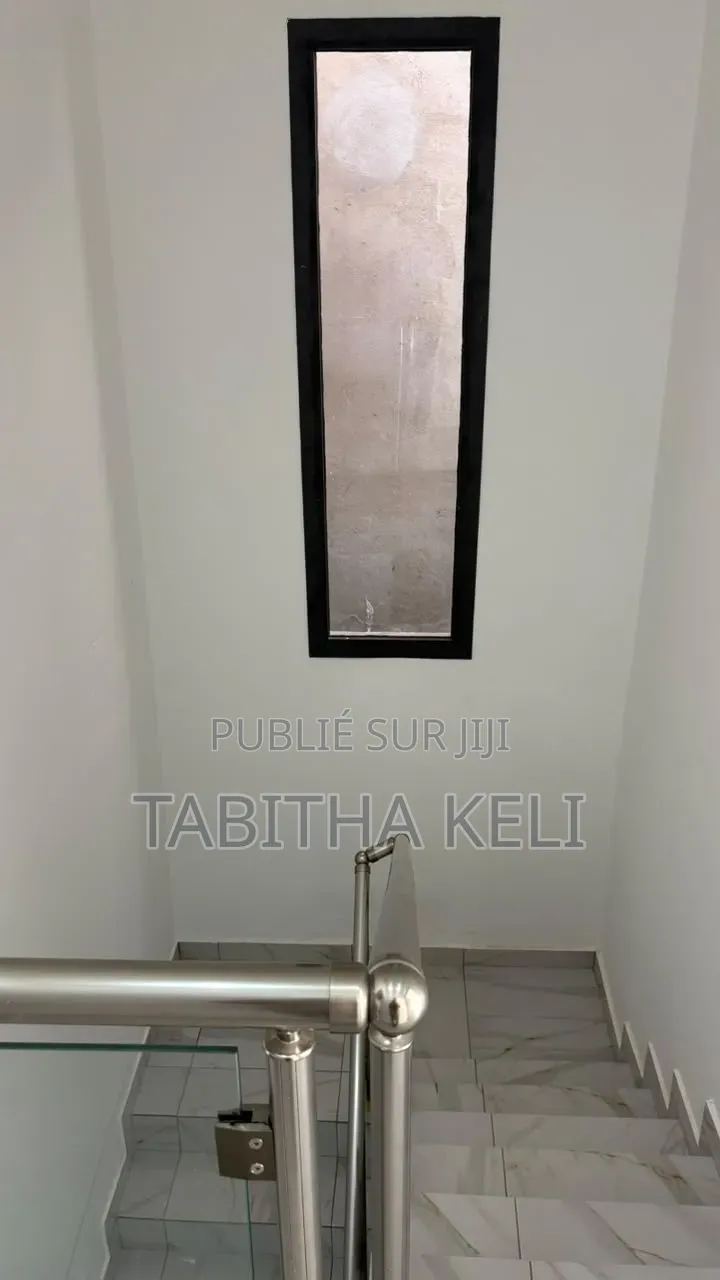 7chbre Duplex dans Cocody à Louer