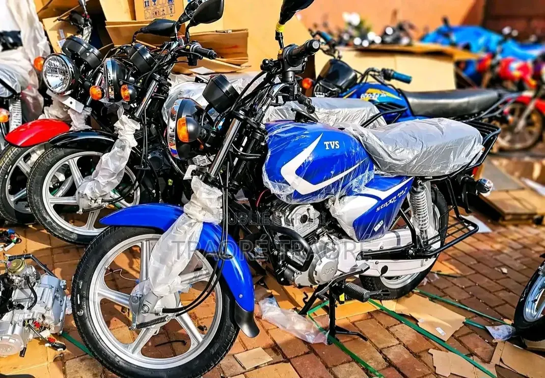 Nouveau TVS HLX 125 2024 Bleu