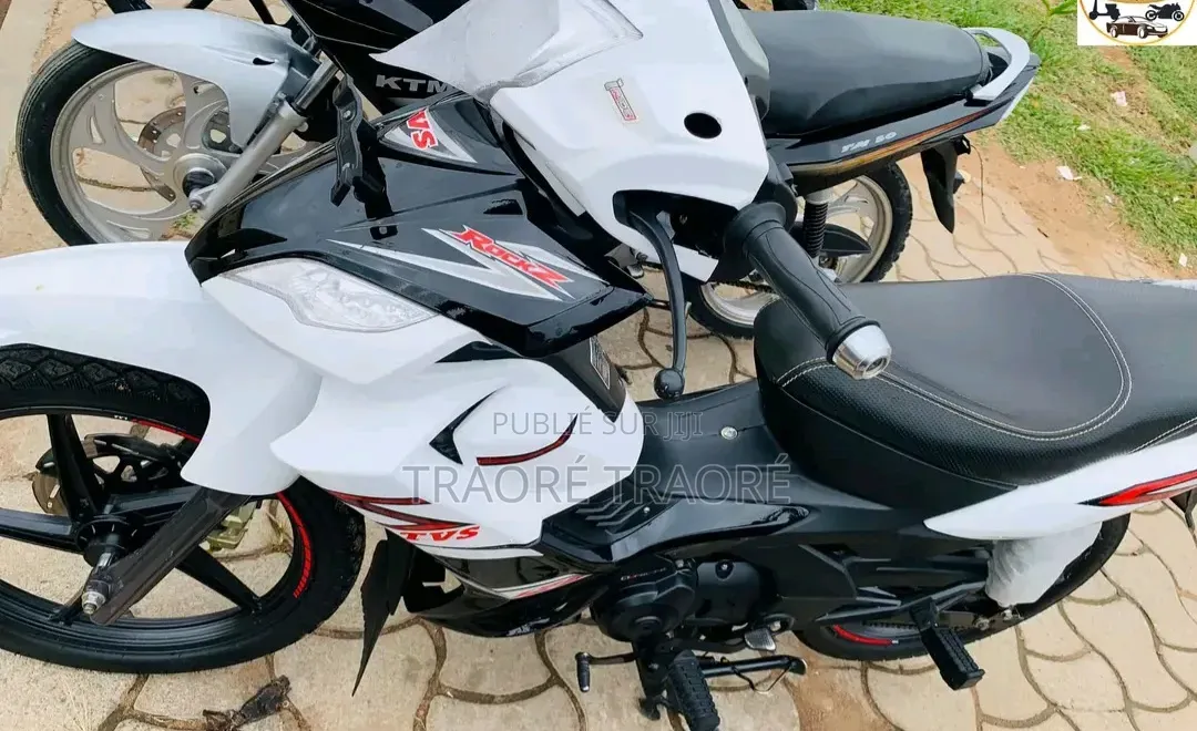Nouveau TVS Rockz 125 2024 Blanc
