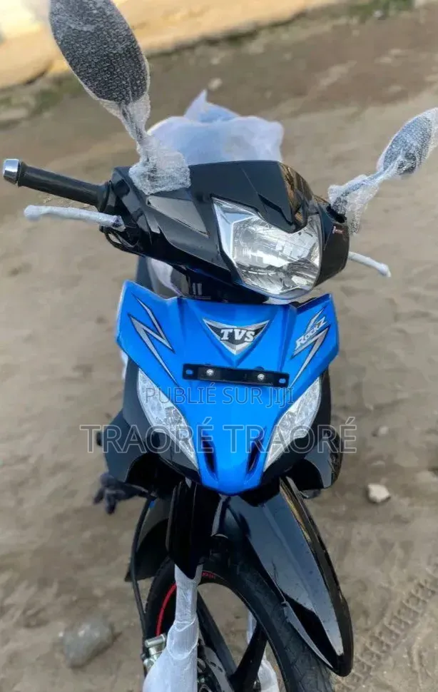 Nouveau TVS Rockz 125 2024 Bleu