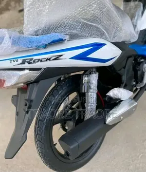 Nouveau TVS Rockz 125 2024 Bleu