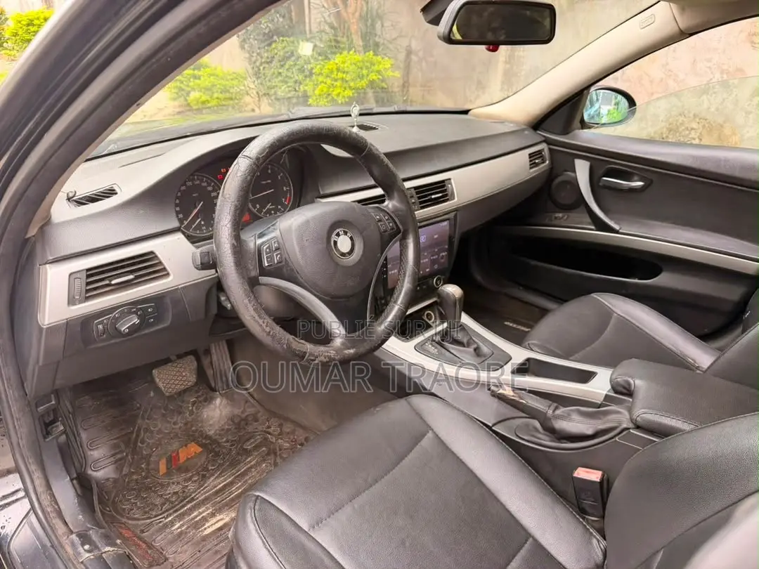 BMW 318i 2009 Noir