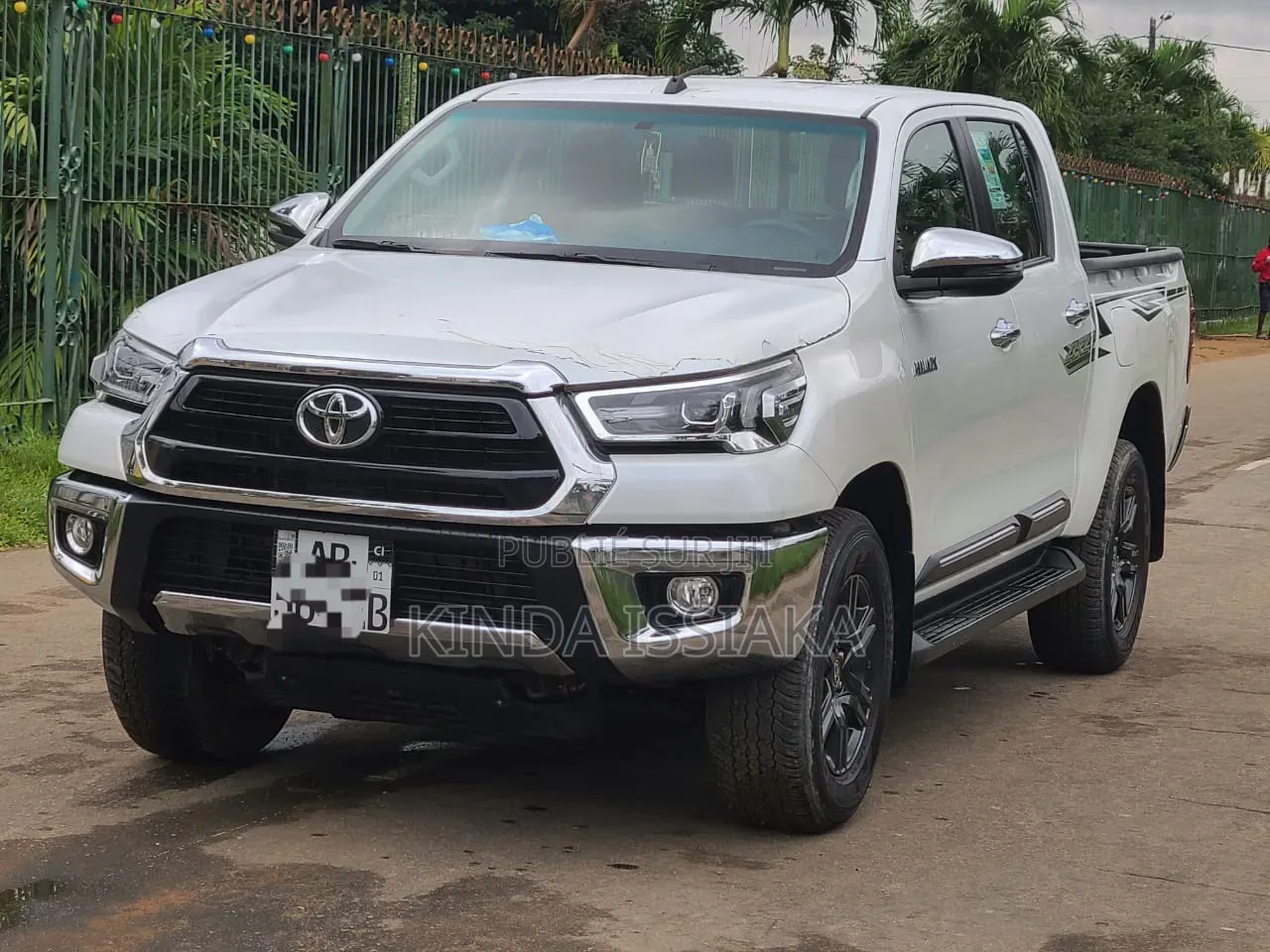 Nouveau Toyota Hilux 2026 Blanc cassé