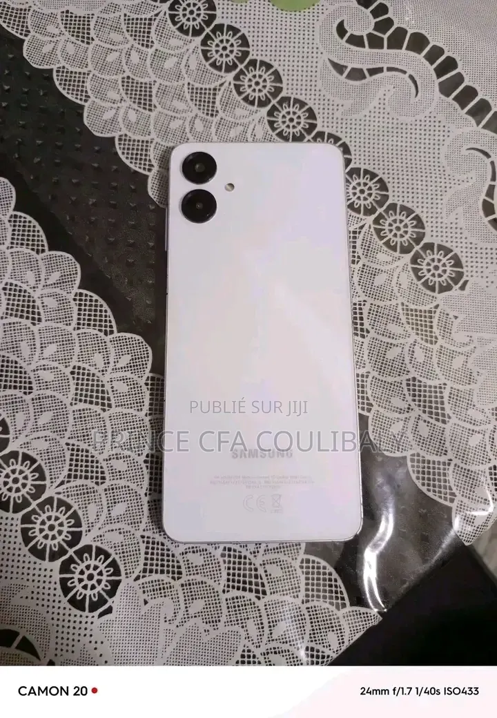 Nouveau Samsung Galaxy A06 128 GB Blanc