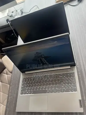 Ordinateur portable Lenovo ThinkBook 15 8GB Intel Core i5 SSD 256GB