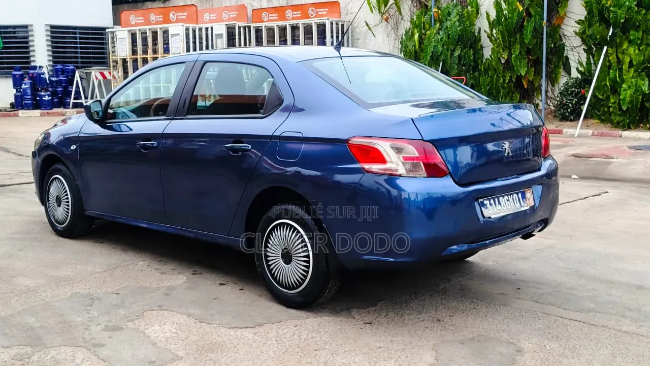 Peugeot 301 2014 Bleu
