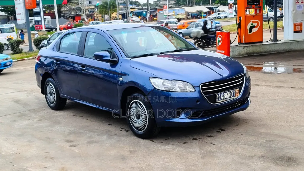 Peugeot 301 2014 Bleu