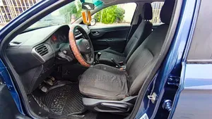 Peugeot 301 2014 Bleu