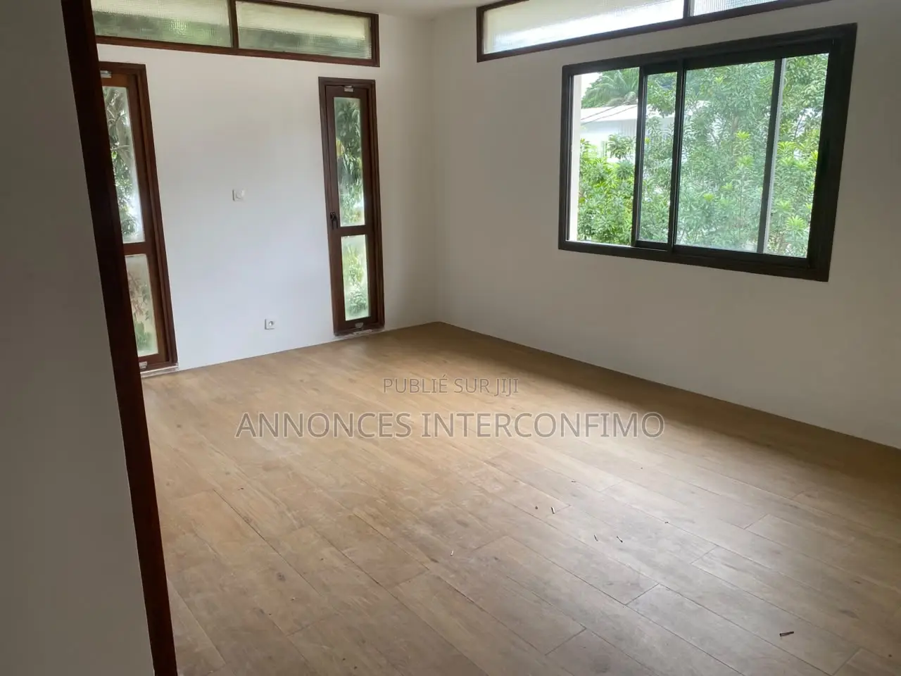3chbre Duplex dans Interconfimo Sarl, Cocody à Louer