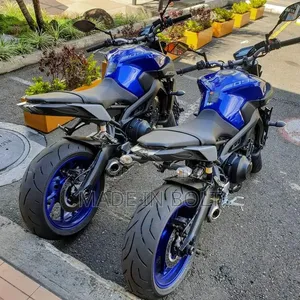 Nouveau Yamaha FZ 2023 Noir