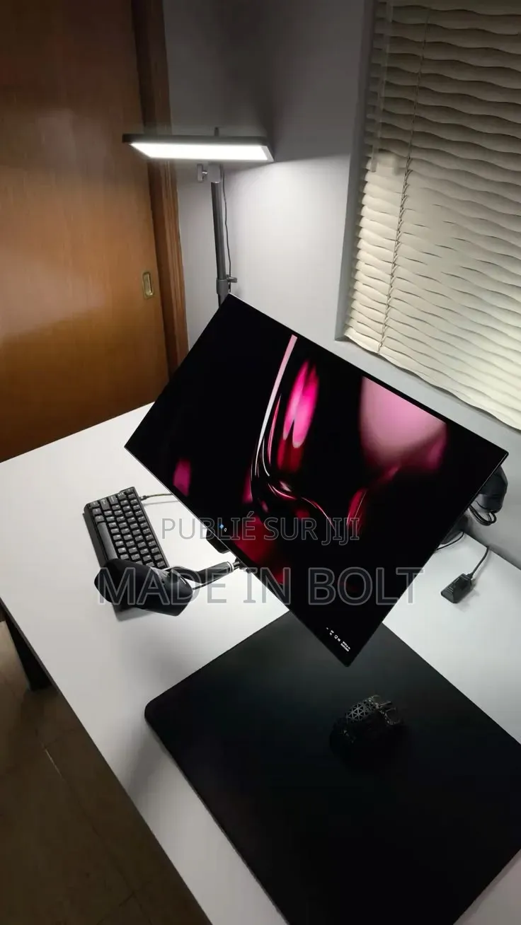 Nouveau Ordinateur portable Lenovo 3000 G530 18GB Intel Core i9 SSD 2T