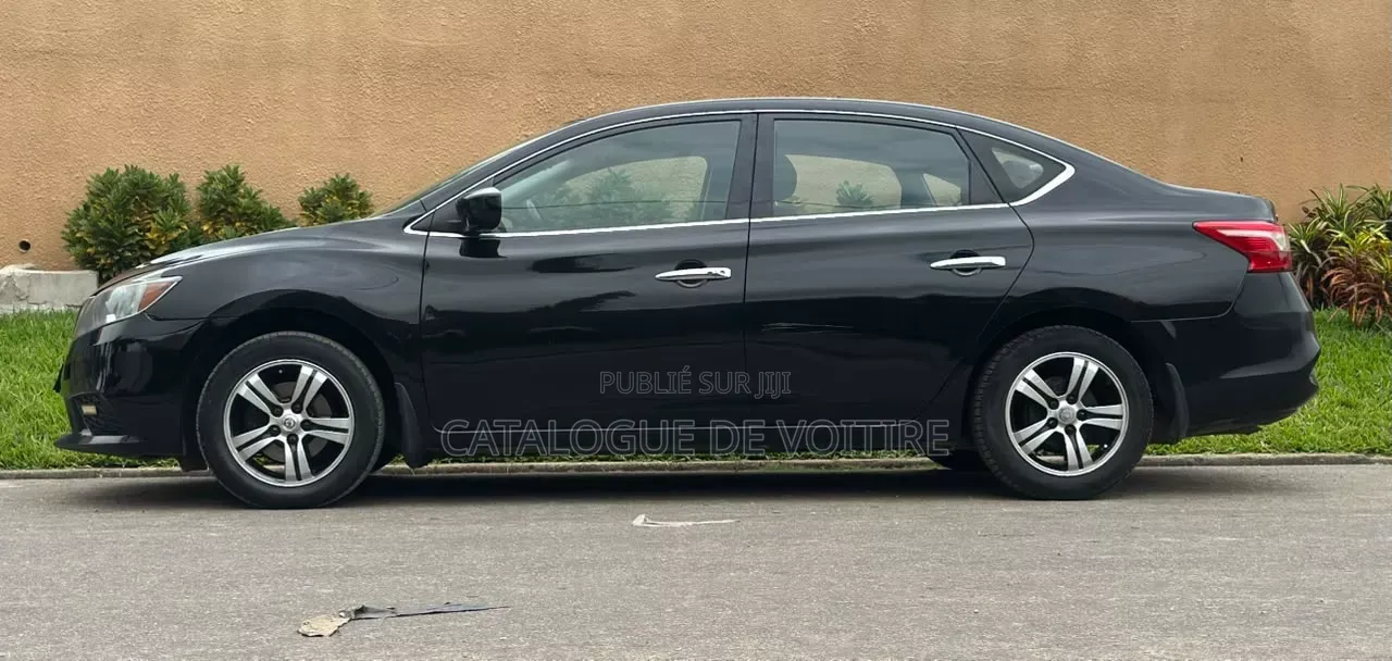 Nissan Sentra 2018 Noir