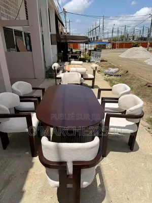 Table Et Chaises a Manger