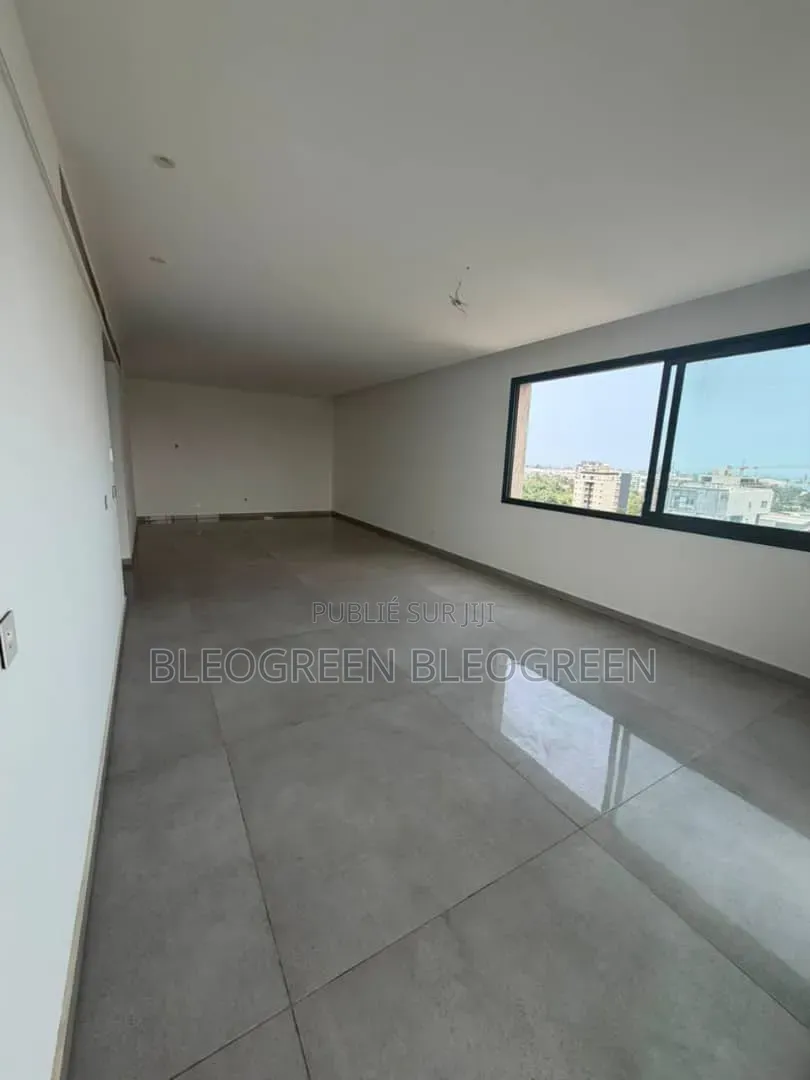 3chbre Appartement dans Bleogreen, Marcory à Vendre