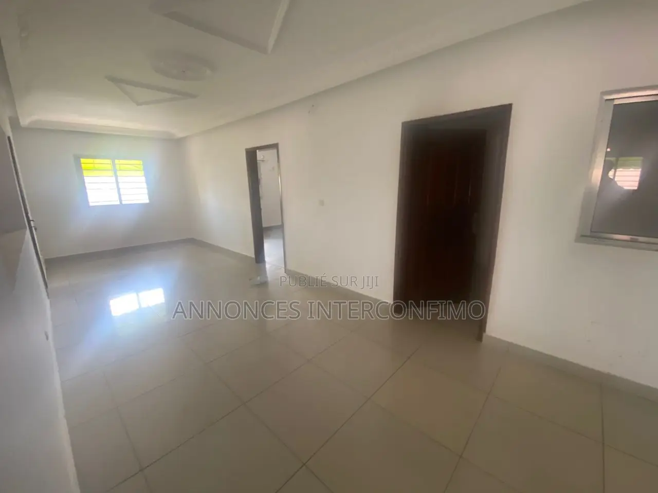 5chbre Duplex dans Interconfimo Sarl, Cocody à Louer