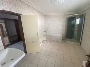 5chbre Duplex dans Interconfimo Sarl, Cocody à Louer