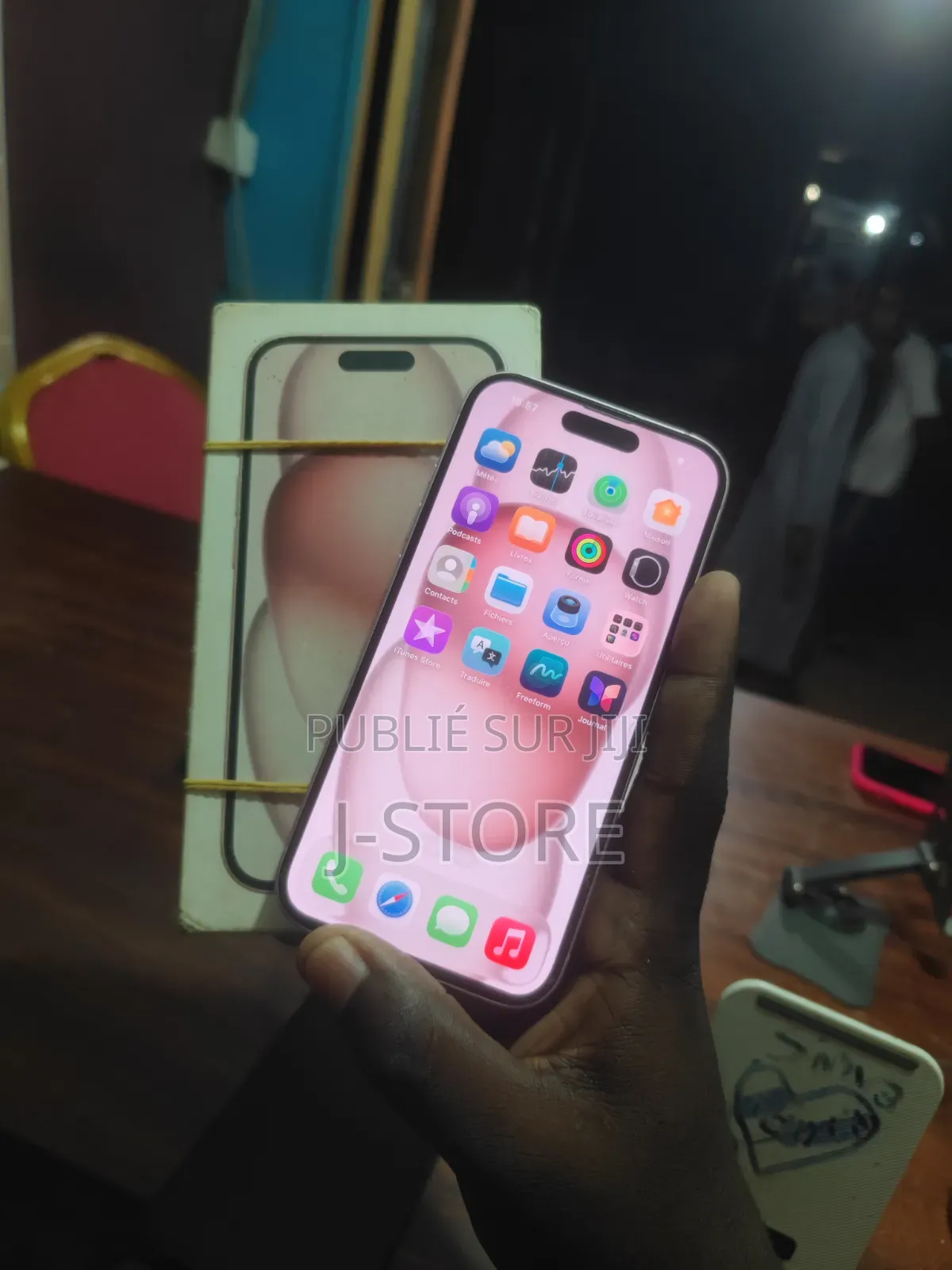 Apple iPhone 15 128 GB Rose